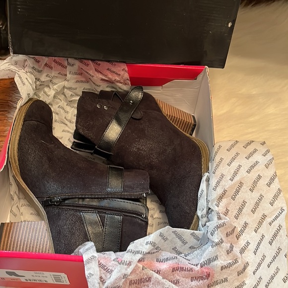 Seventeen black faux suede boots - Picture 3 of 8